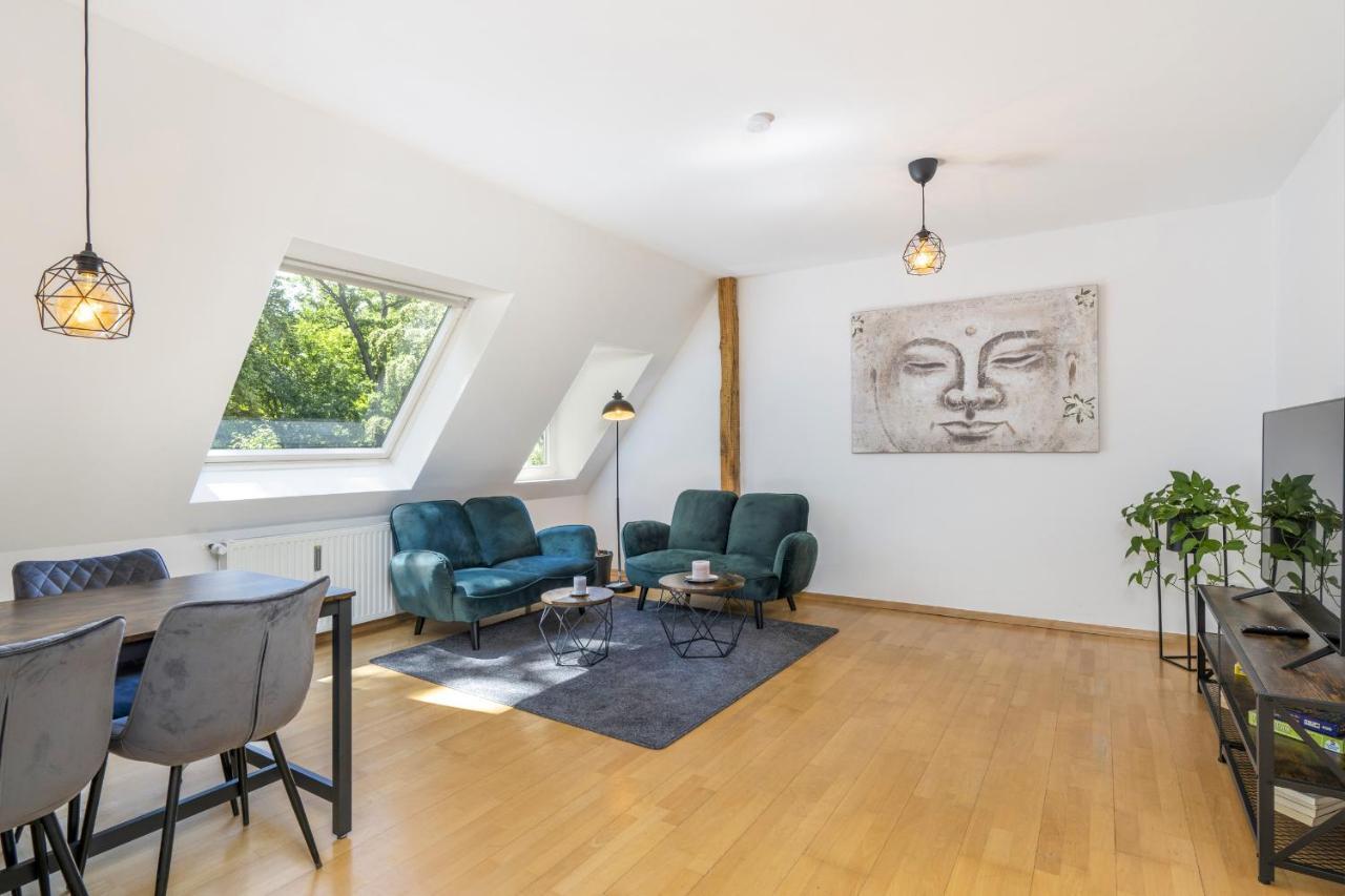Free Living - Buddha Design, Natur, Parkplatz, Washer Wolfsburg Bagian luar foto