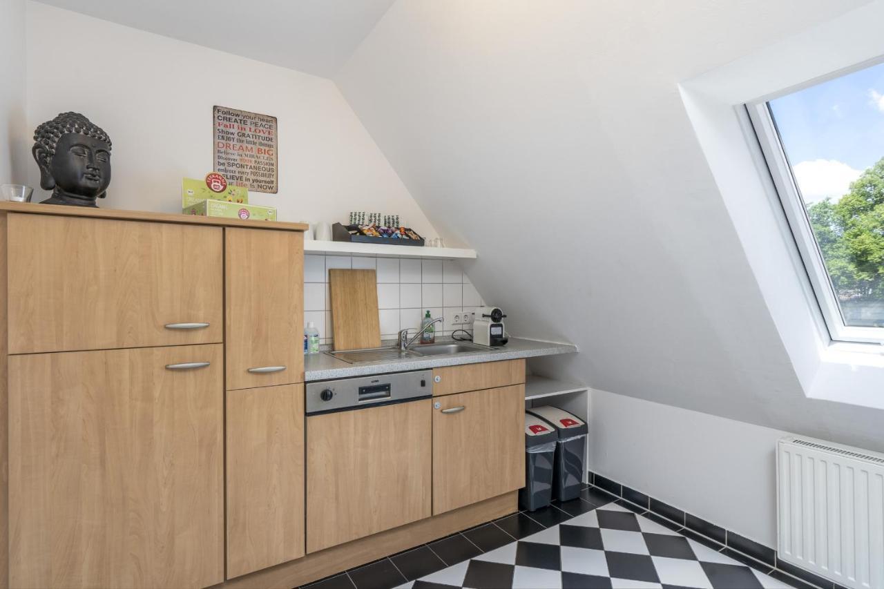 Free Living - Buddha Design, Natur, Parkplatz, Washer Wolfsburg Bagian luar foto