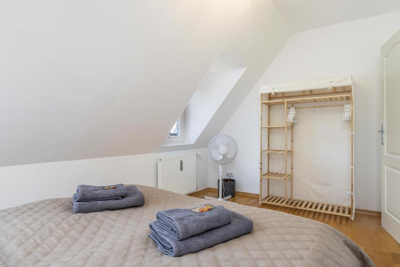 Free Living - Buddha Design, Natur, Parkplatz, Washer Wolfsburg Bagian luar foto